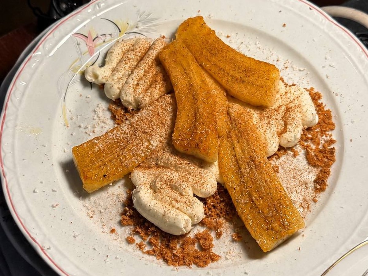 Caramelised banana with chocolate ganache