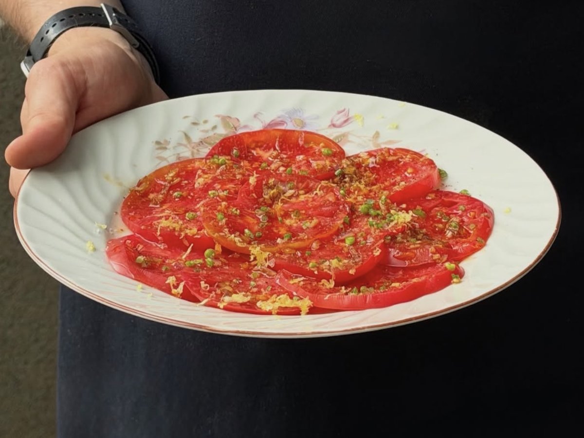 Tomato, pimento oil and shallot